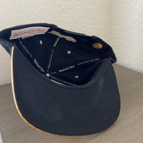 NBA Golden State Warriors - Picture 4 of 6